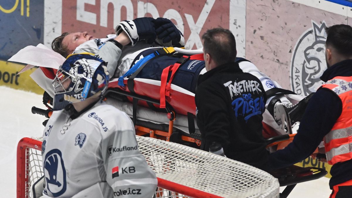 Děsivé chvilky v Plzni, do akce musela nosítka