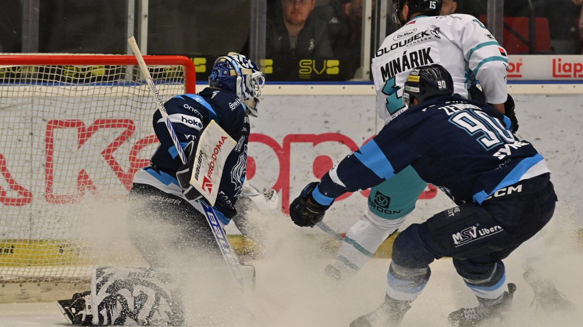 HOKEJ ONLINE: Videomomenty. Liberecká teč do vlastní branky pomáhá Energii snížit