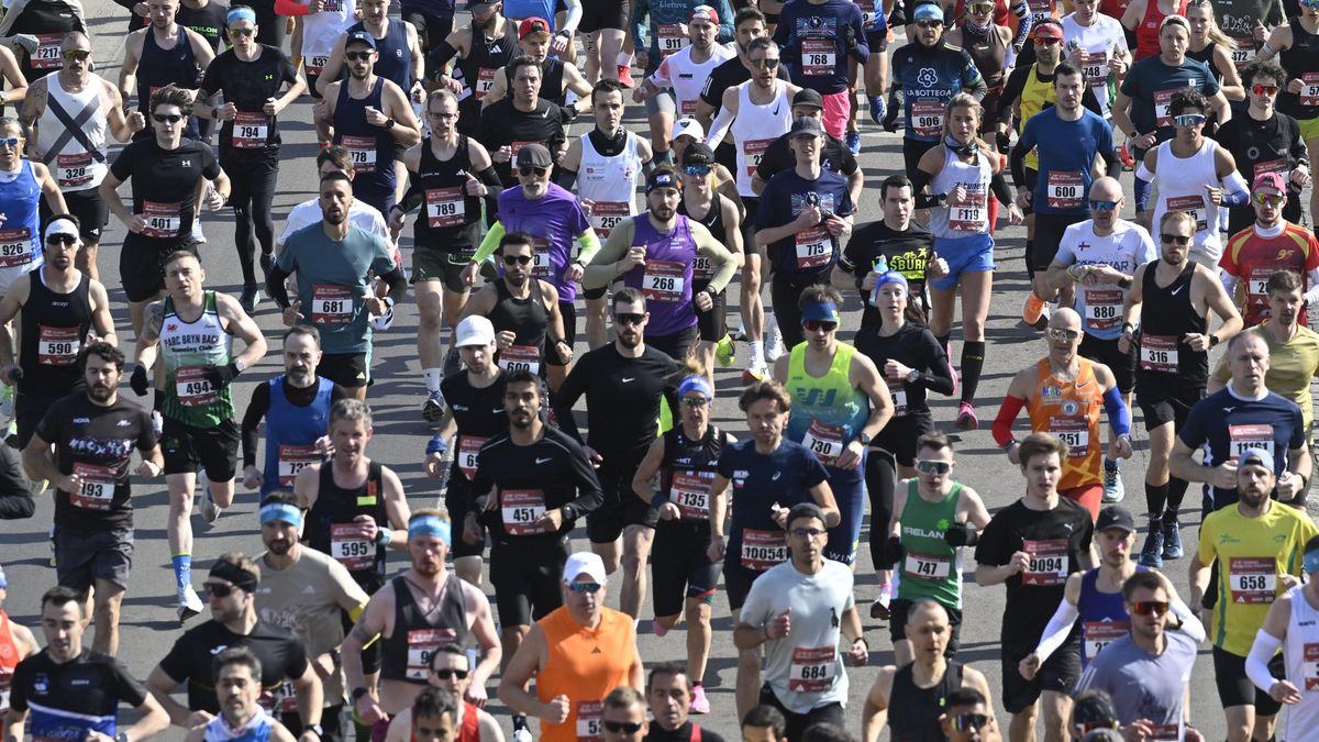 Na půlmaratonu v Praze byl pokořen traťový rekord! Výhru obhájil Kwizera