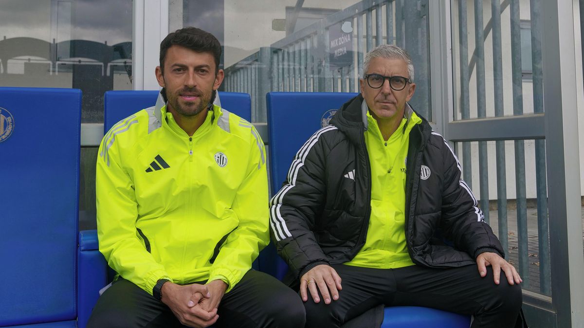 Budějovice po divokém odchodu Portugalce přebírá první Kypřan v Premier League