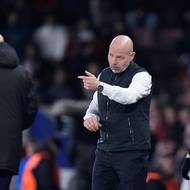 Dánský trenér Brian Riemer musel reagovat po inkasovaném gólu.