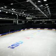 Tréninková plocha v O2 Universum před startem MS 2026 v krasobruslení, dne 23. března 2026 v Praze.