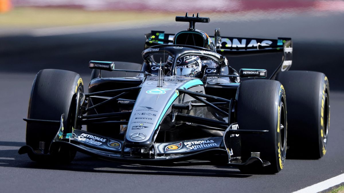 V prvních trénincích F1 v Japonsku byli nejrychlejší Russell a Piastri