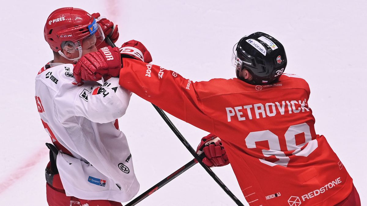 HOKEJ ONLINE: Třinec udeřil! Kometa touží po druhé výhře, Sparta potřebuje nutně srovnat