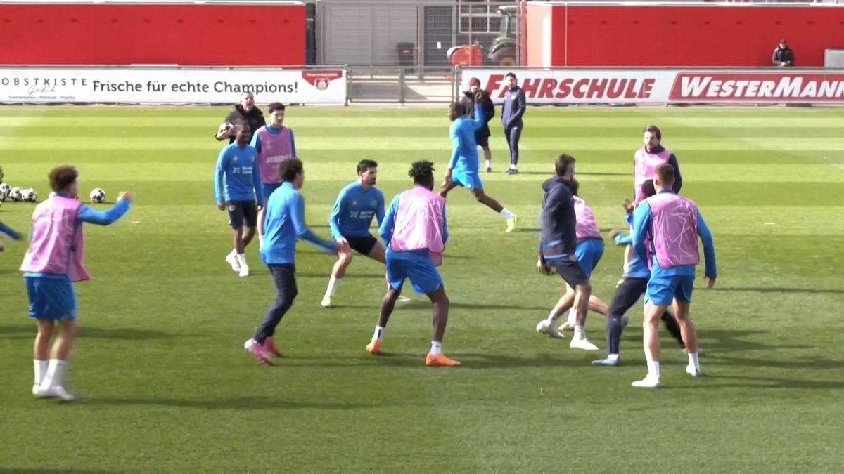 Leverkusen se Schickem čeká boj o čtvrtfinále Ligy mistrů. Real i PSG budou hájit náskok