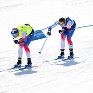 Ve sjezdech se Bubeníčková drží hůlky traséra, aby se lépe zorientovala