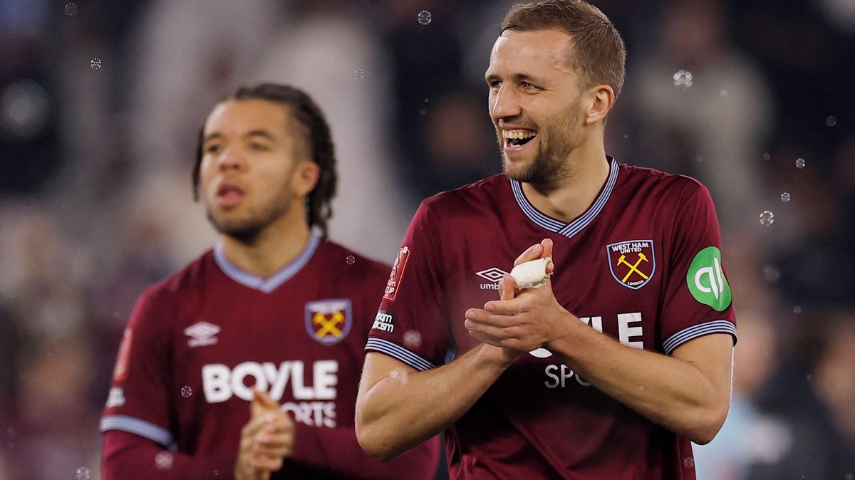 Šílené penalty West Hamu! Souček a spol. řádili, postup jim zařídil i troufalý soupeř