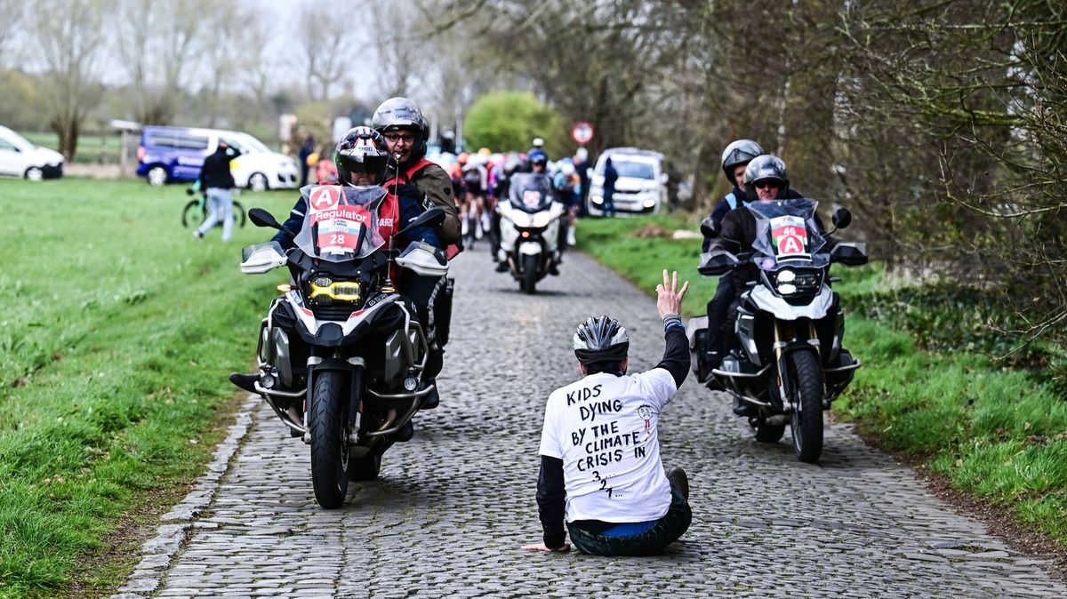 Známá firma ohrozila zdraví cyklistů. Nejvíce jeho protest odskákal obhájce