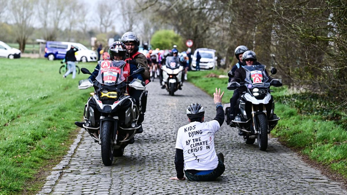 Známá firma ohrozila zdraví cyklistů. Nejvíce jeho protest odskákal obhájce