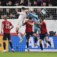 Dánský vyrovnávací gól. Matěj Kovář byl u centru pozdě.