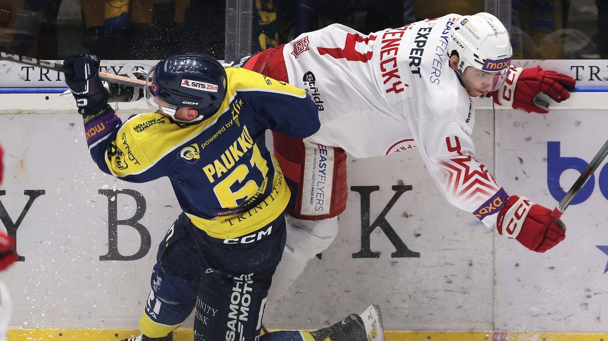Slavia začala čtvrtfinále první hokejové ligy jasnou výhrou nad Zlínem