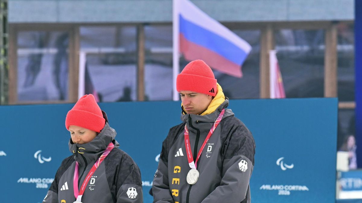 Protest paralympioniků. Během ruské hymny se odvrátili a nesmekli