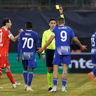 Žlutá karta pro Jana Klimenta.