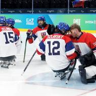 Český tým vstoupil do zápasu o bronz s Patrikem Sedláčkem v brance