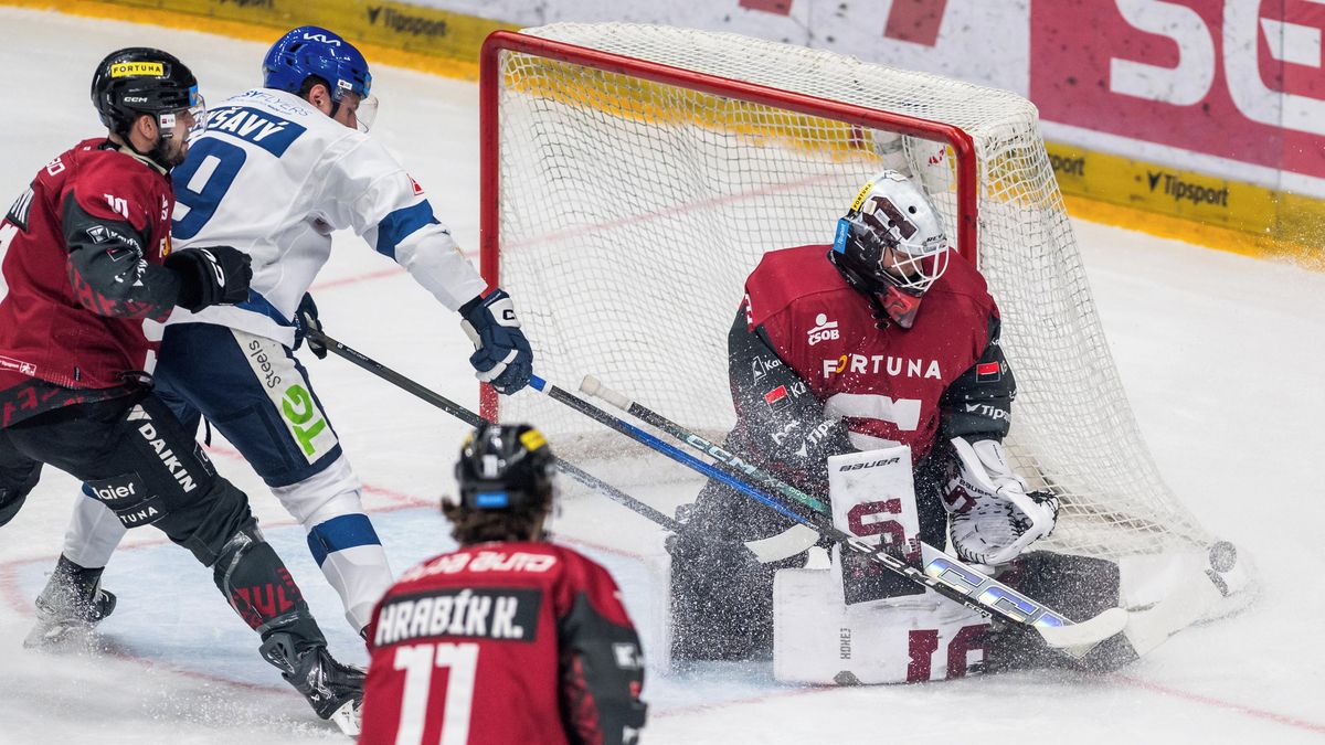 HOKEJ ONLINE: Brno v předkole play off už nevede. Vary mají náskok. Kladno opět nastřelilo tyč sparťanské branky