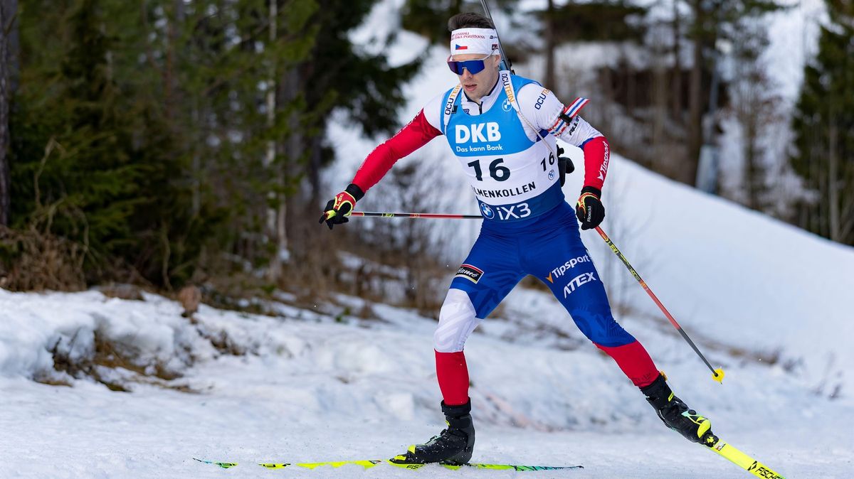 Světový pohár biatlonistů uzavře předsunutý závod s hromadným startem. I se třemi Čechy