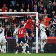 Vyrovnání Ladislava Krejčího po skvělém centru od Sadílka.