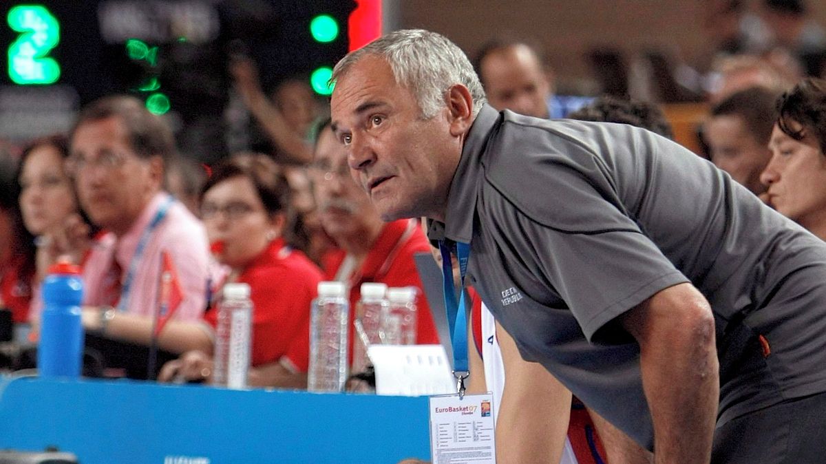 Zemřel bývalý trenér reprezentace Hummel