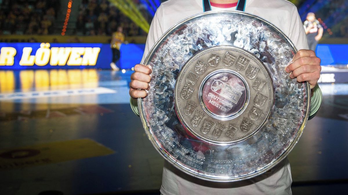 Ukradenou trofej našli ve sklepě. Policie si myslela, že už je roztavená