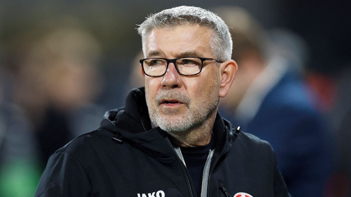 Vybojovali jsme největší úspěch v historii klubu a v neděli nás čeká boj o přežití, kroutil hlavou kouč Mohuče.