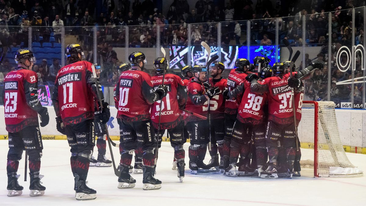 Konečně, ulevil si Nedvěd. Sparta po půlhodině ukončila trápení v přesilovkách