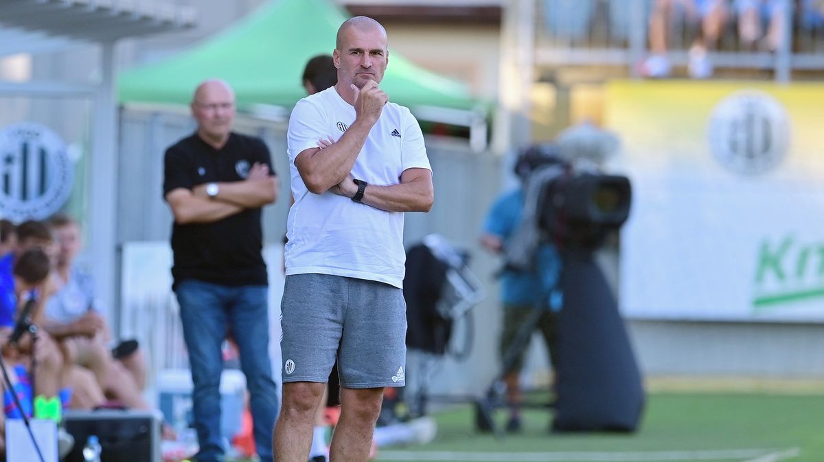 Fotbalovou Jihlavu bude ve druhé lize zachraňovat trenér Nikl