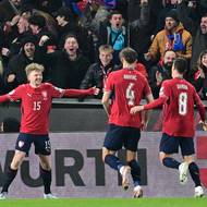 Hned po dvou minutách Češi skórovali po rohovém kopu.