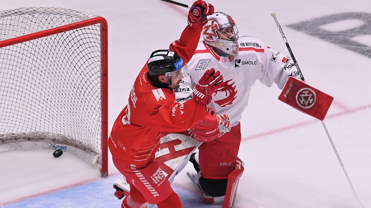 HOKEJ ONLINE: Třinec musí dotahovat! Kometa touží po druhé výhře, Sparta potřebuje nutně srovnat