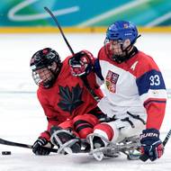 Kanaďan Anton Jacobs-Webb v souboji s Václavem Hečkem