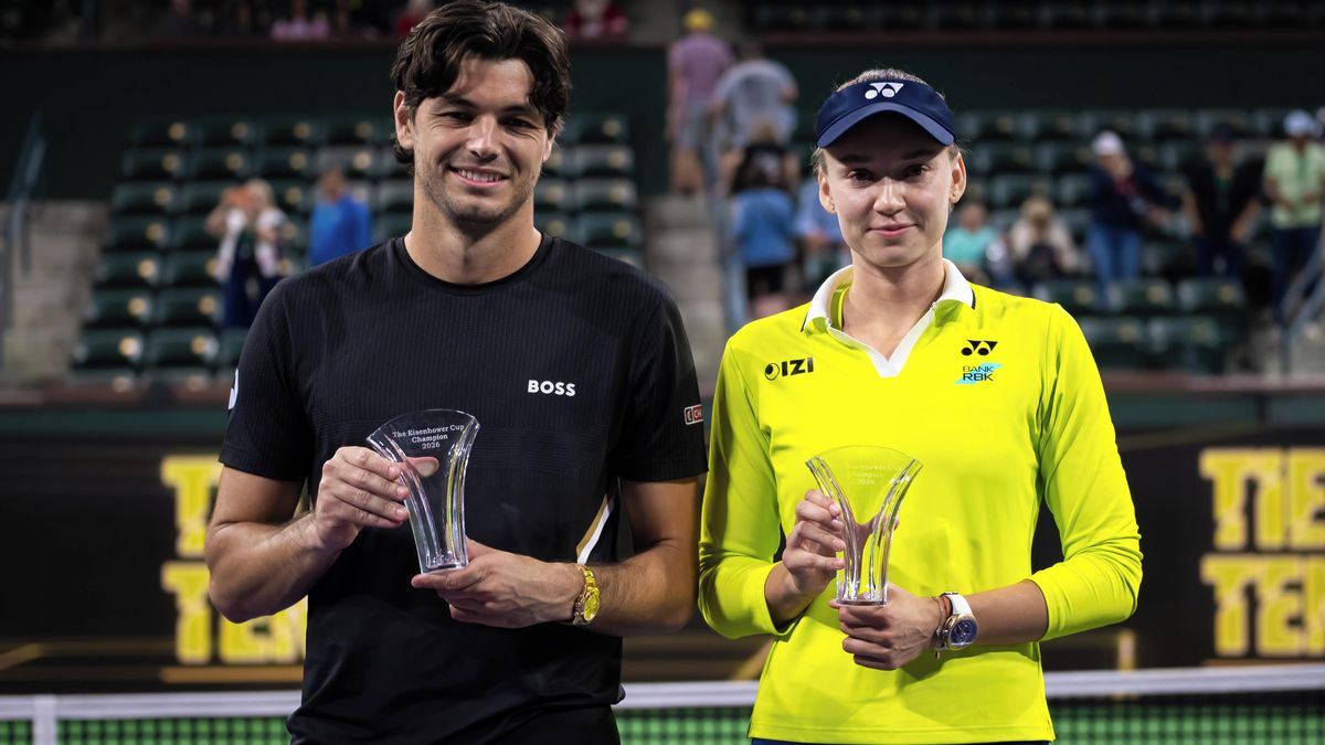 Nevhodné gesto. Rybakinová odstrčila ruku muže, který na ni sahal při focení