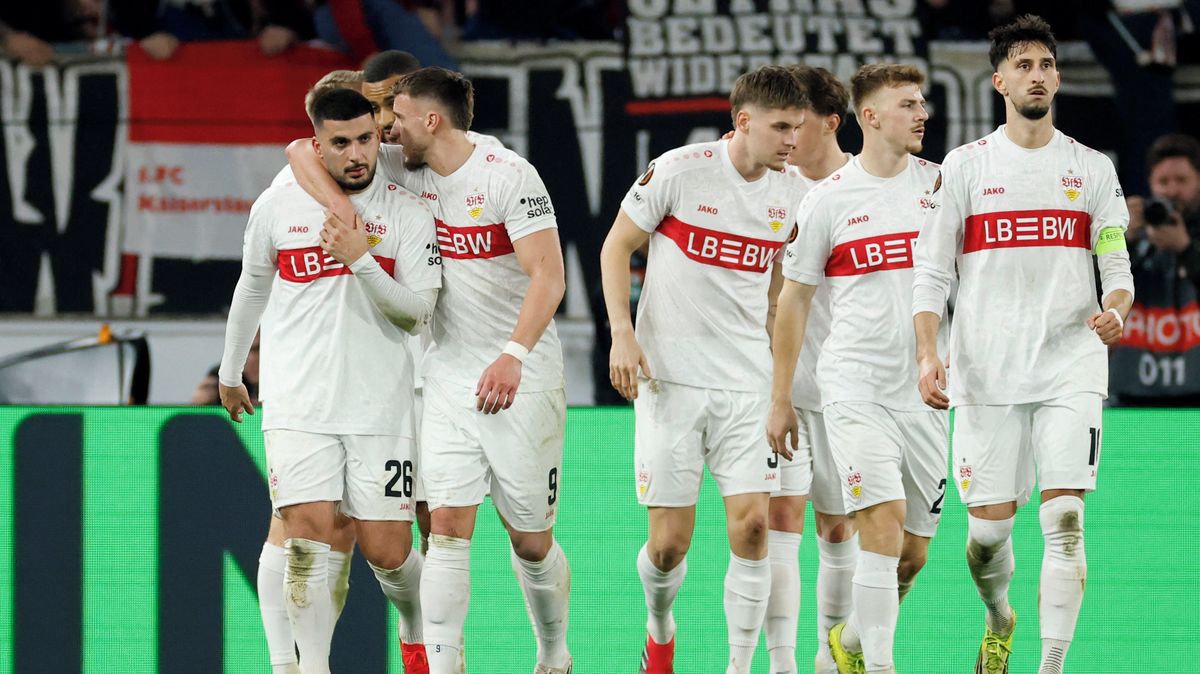 Fotbalisté Stuttgartu rozstříleli Wolfsburg a bodově se dotáhli na třetí Hoffenheim