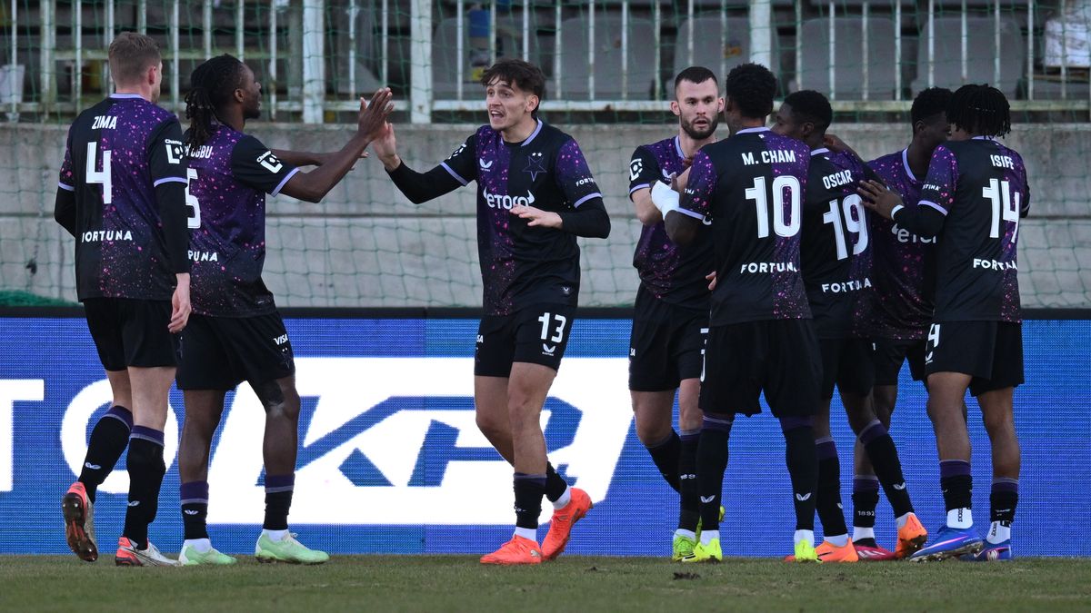 FOTBAL ONLINE: Slavia v poháru rychle udeřila! Jablonec se ale zvedá