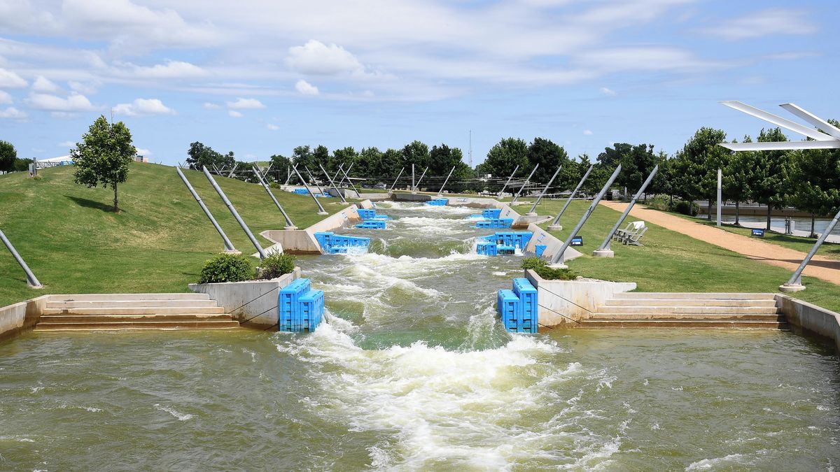 Češi poprvé otestovali olympijský areál: monokly i město duchů
