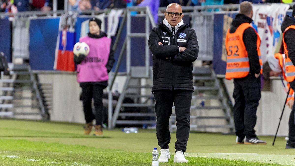 Slováci jednají o trenérovi reprezentace, v komisi je i bývalý Hapalův asistent