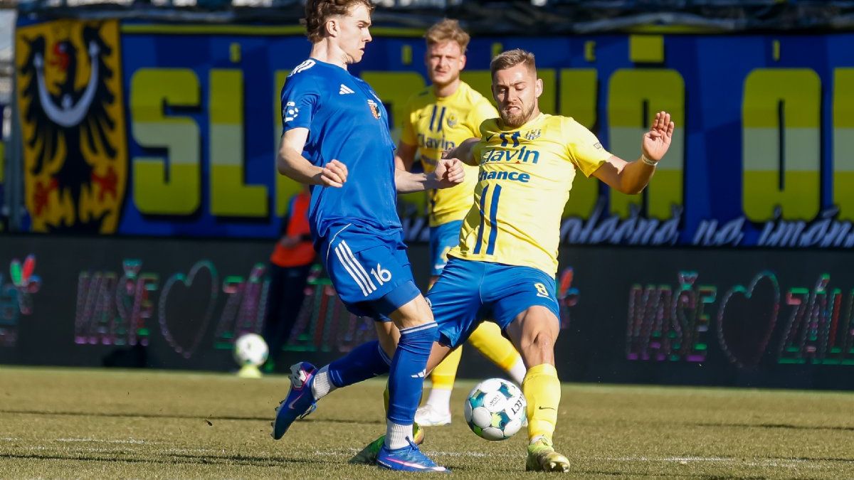 Fotbalista Opavy z korupční kauzy může zase hrát