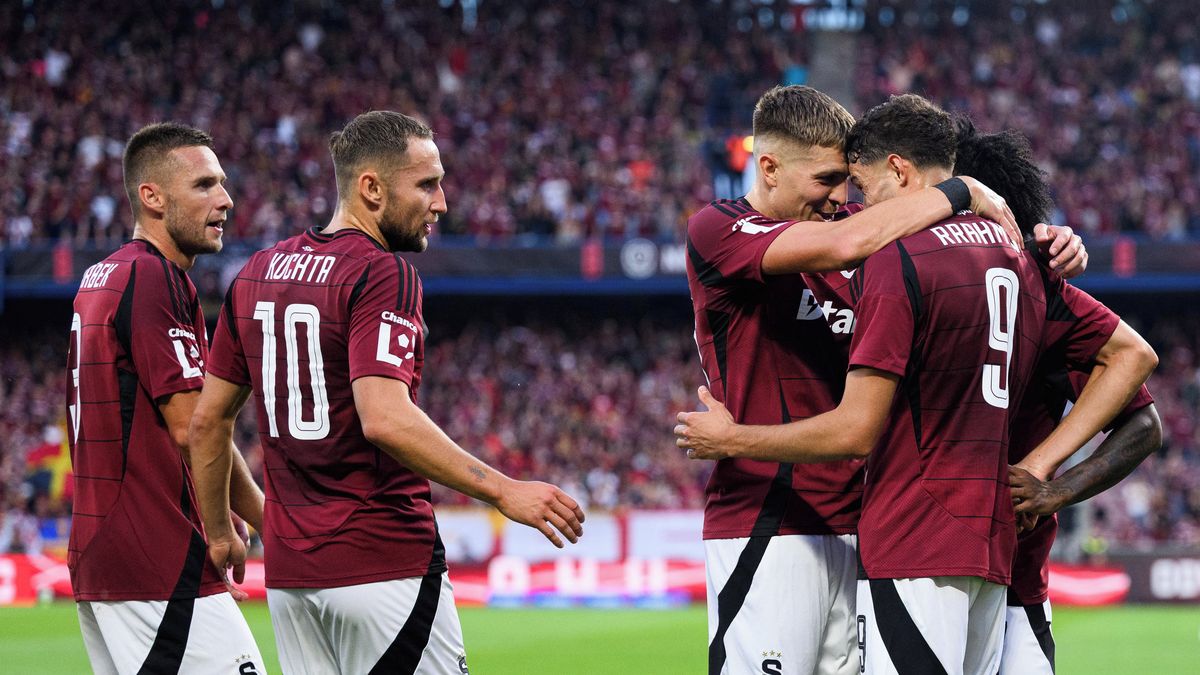 Dilema Sparty za čtvrt miliardy. Rekordní českou posilu brzdí záhada, tápe i drahý cizinec