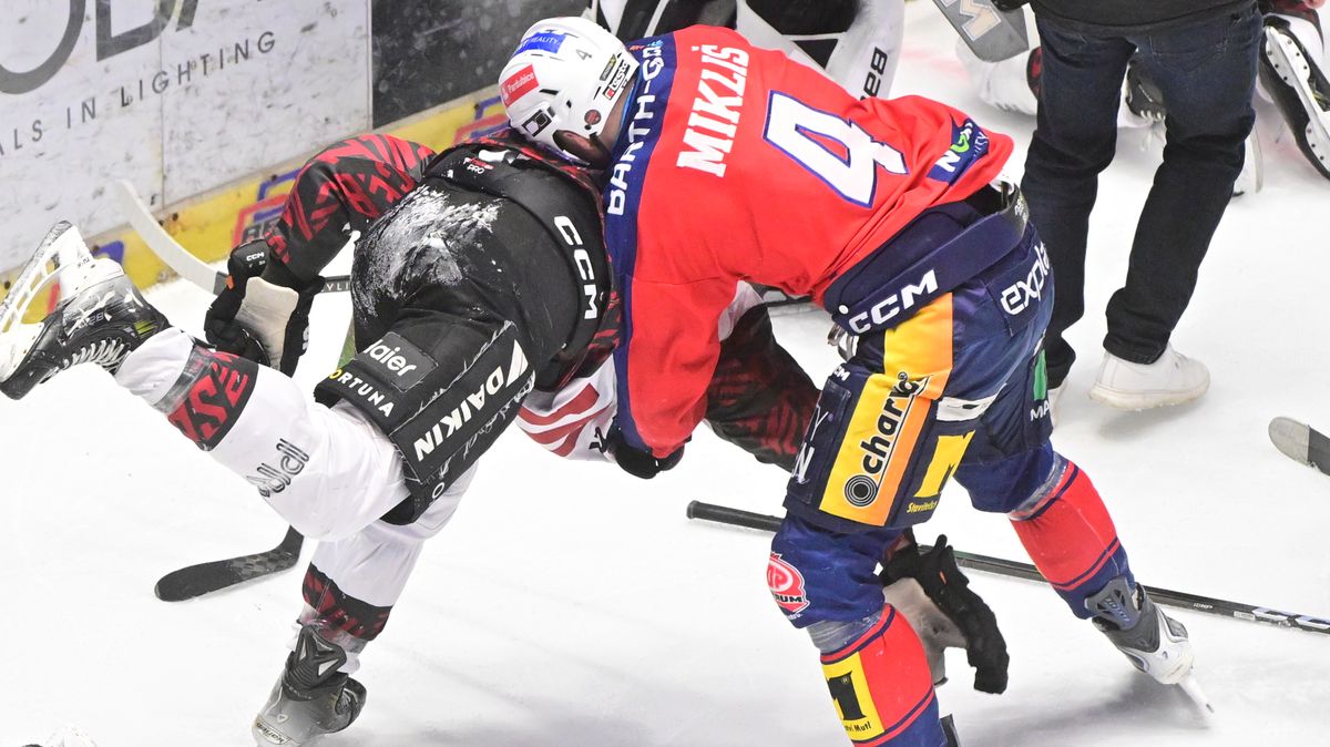 Semifinále hodilo vidle mezi kamarády. V Pardubicích brzdí euforii: Výsledek je zavádějící