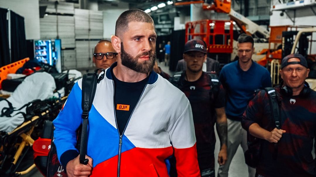 Byli jsme v šoku, nikdo to nečekal, zní z Procházkova týmu