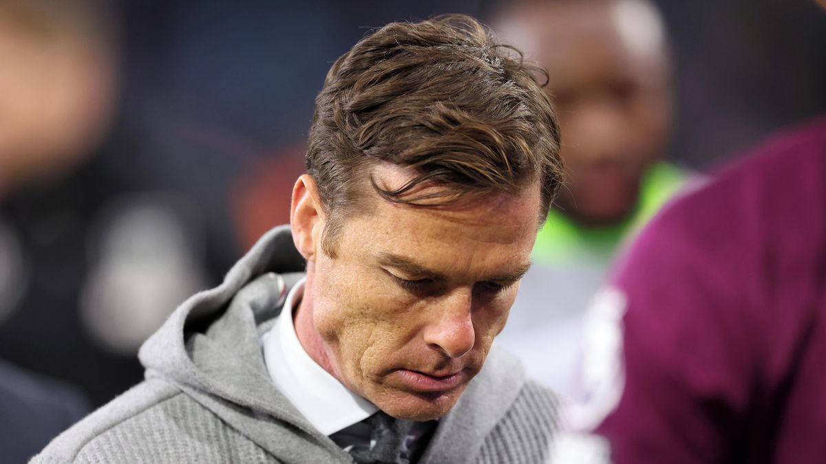 U fotbalistů Burnley skončil týden po sestupu trenér Parker