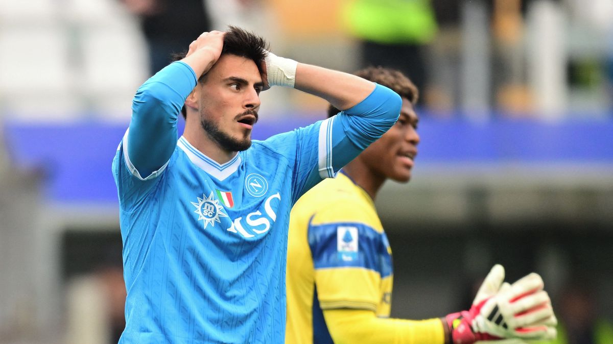 Mistrovská Neapol ztratila body v Parmě