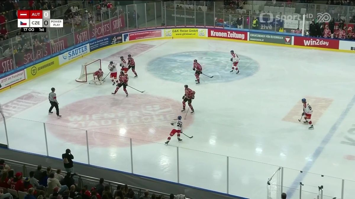 Král čekal, kdo se k jeho gólu bude hlásit. Nakonec mi zůstal, usmál se