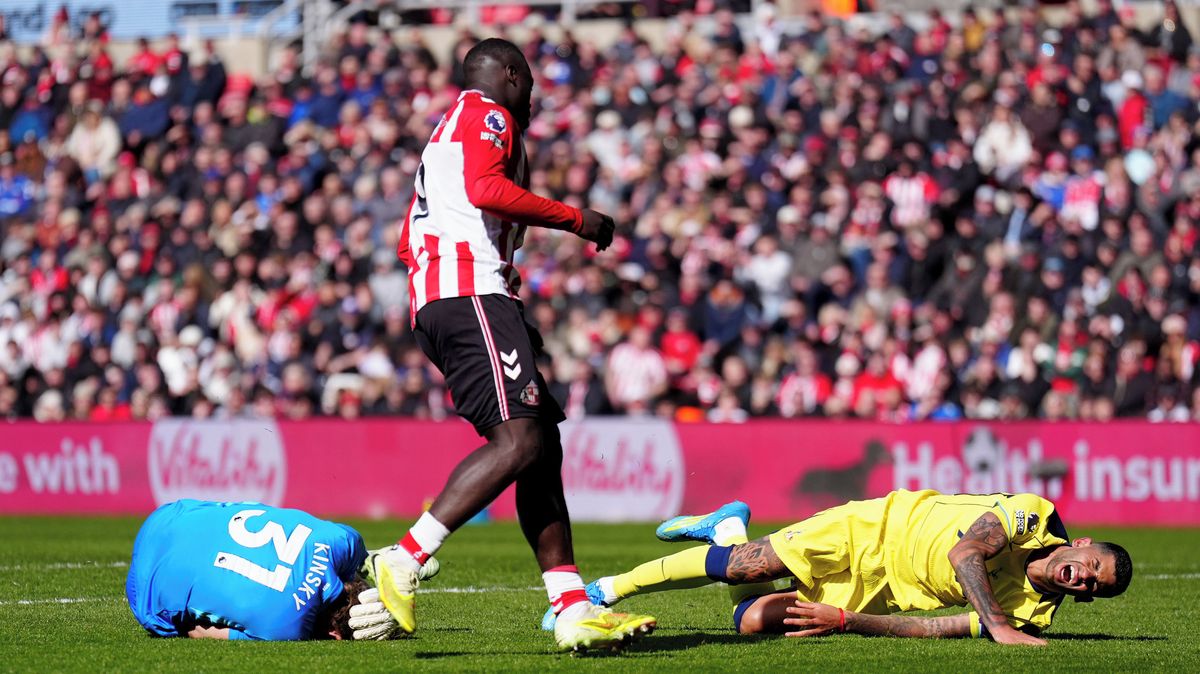 Kinský’s Tottenham Return Marred by Injury and Defeat