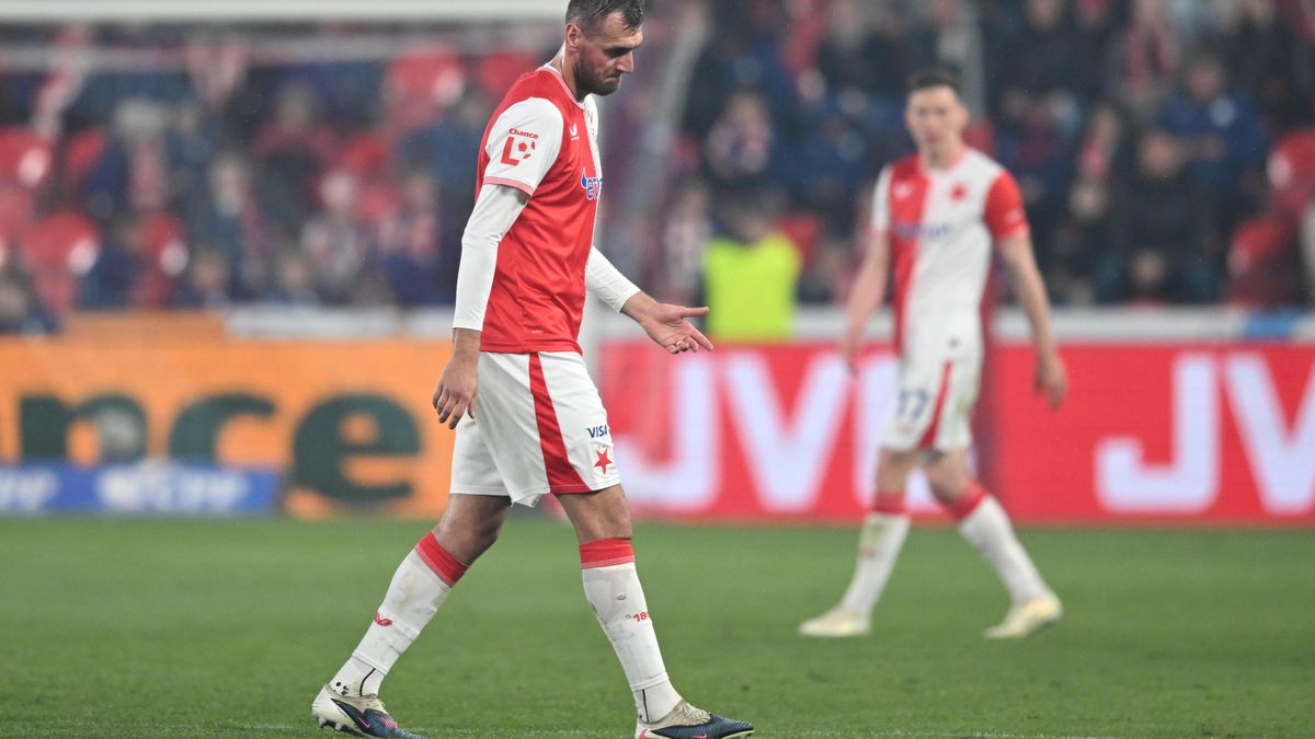 Další šílený exces! Chorý plivnul na bývalého spoluhráče a šel pod sprchy