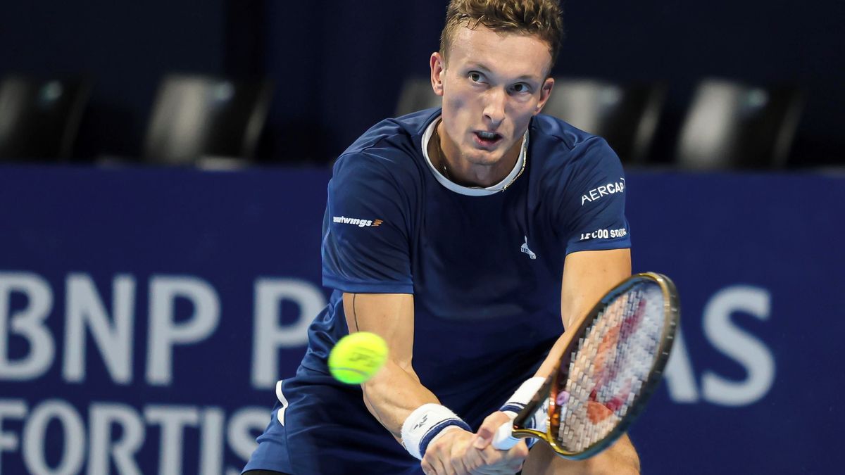 Italové koupili práva na turnaj v Bruselu, přesunou ho na trávu