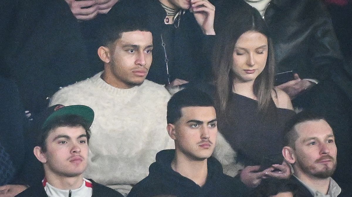 Mladý fotbalista, jenž přežil silvestrovský požár ve Švýcarsku, získal angažmá