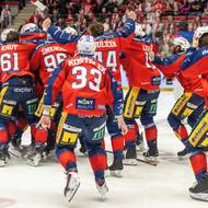 Radost hráčů Pardubic bezprostředně po zisku titulu.