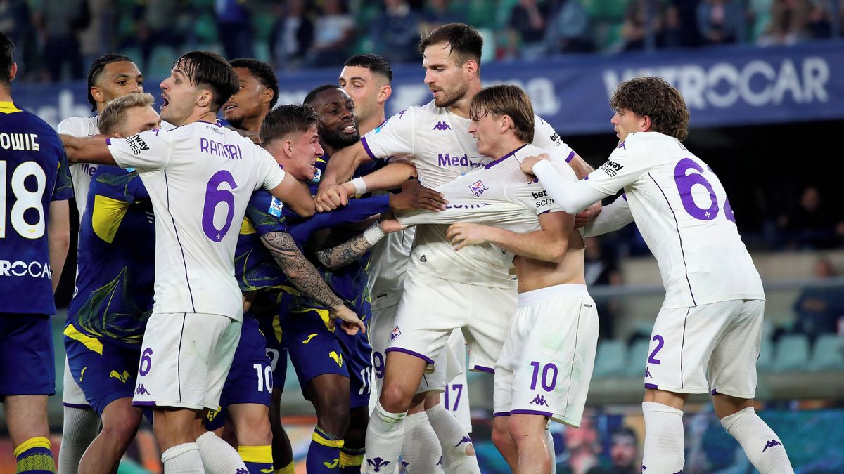 Fotbalisté Verony prohráli doma s Fiorentinou a už jsou poslední