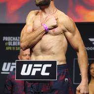 Jiří Procházka během ceremoniálního vážení.