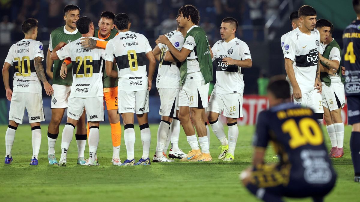 Bizarnější gól snad nemůže padnout. Po zahozené penaltě se děly věci