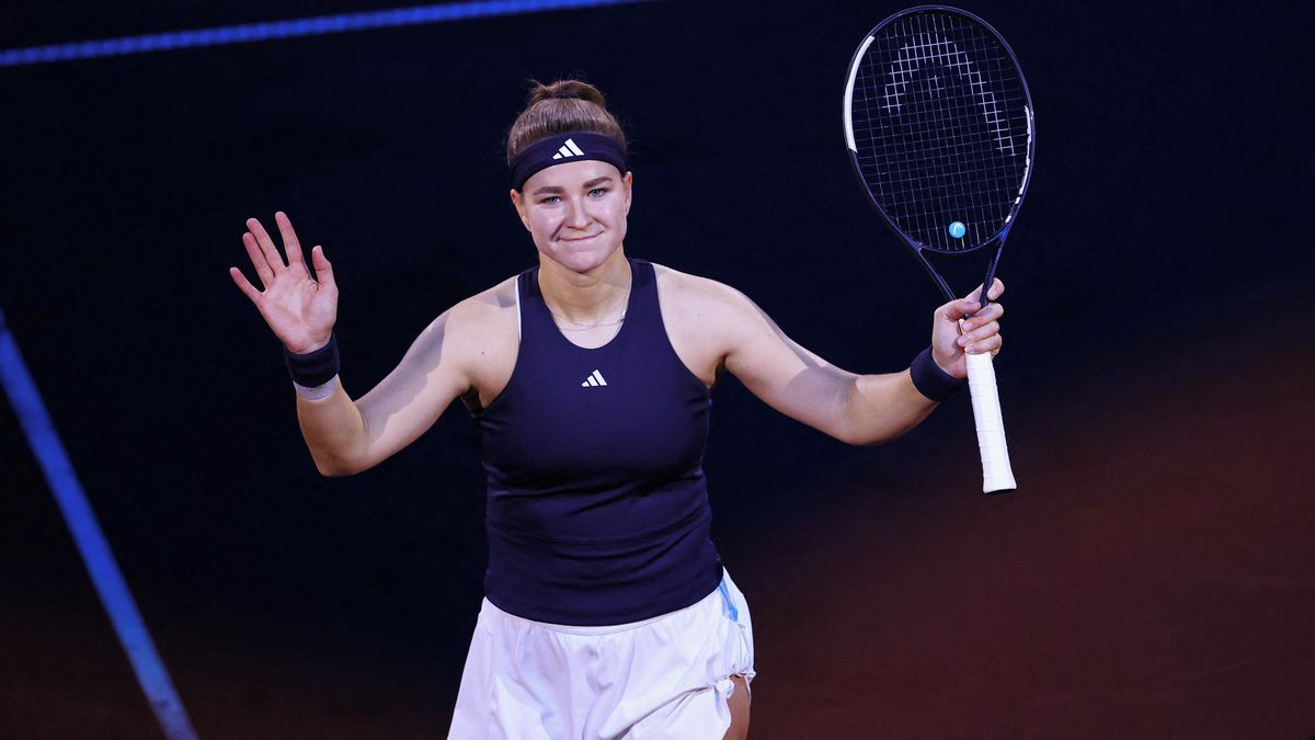 Muchová po drtivém obratu dál září. Kromě soupeřky smázla i zvědavého moderátora